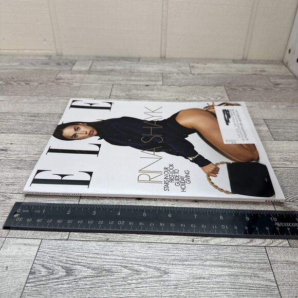 Elle Magazine November 2023 "Irina Shayk" Issue - New Unread - Picture 9 of 11